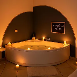  Apartment Jacuzzi Italy