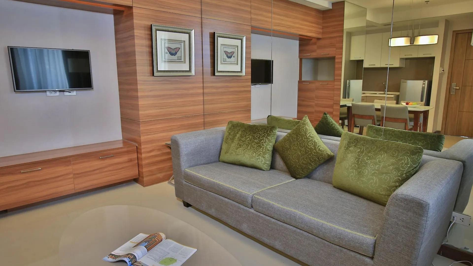 Valero Grand Suites By Swiss-Belhotel Makati City Hotel