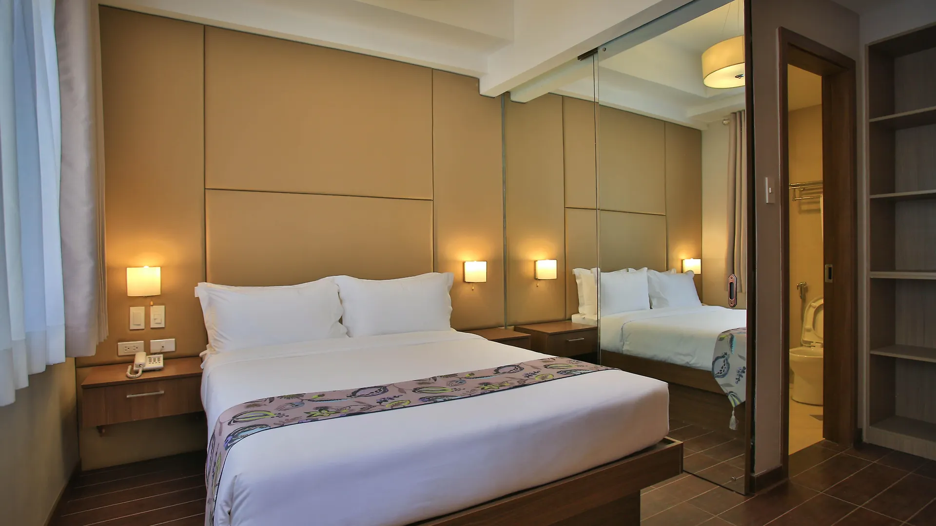 Valero Grand Suites By Swiss-Belhotel Makati City Hotel
