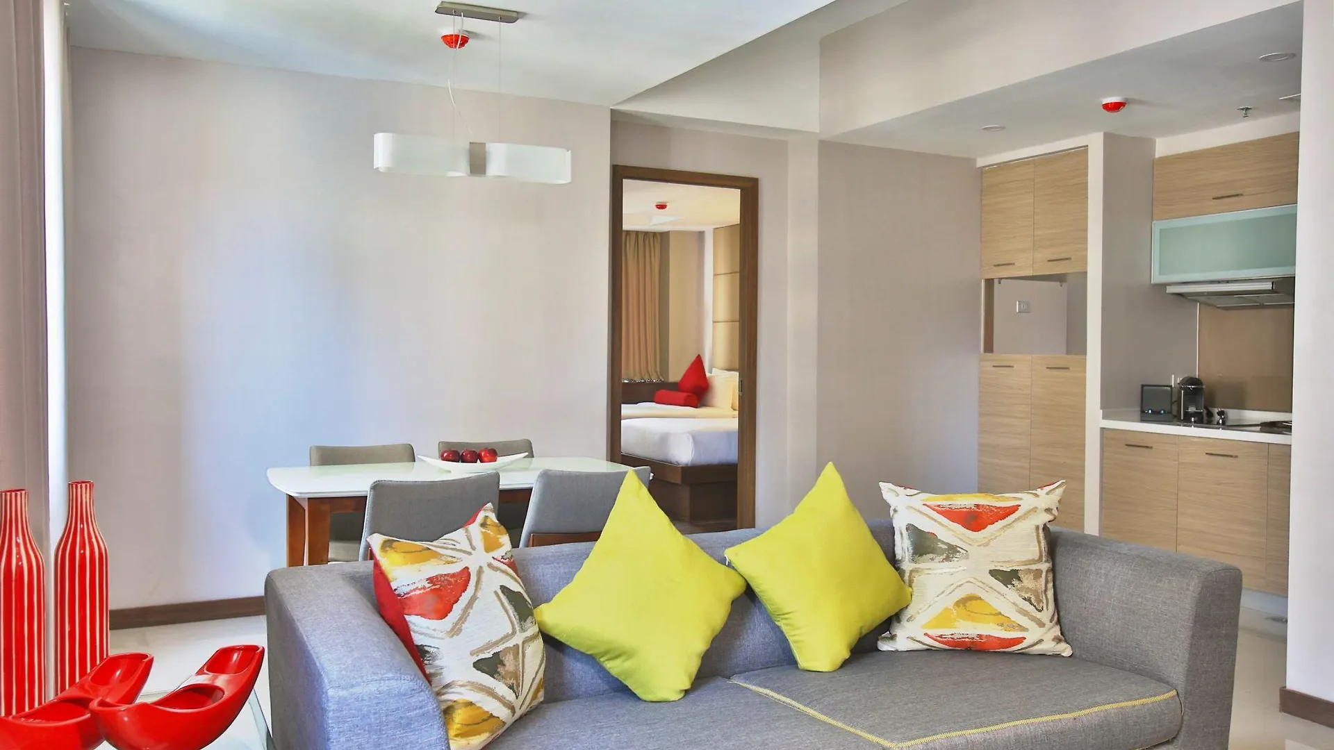 Valero Grand Suites By Swiss-Belhotel Makati City 4*,  Philippines