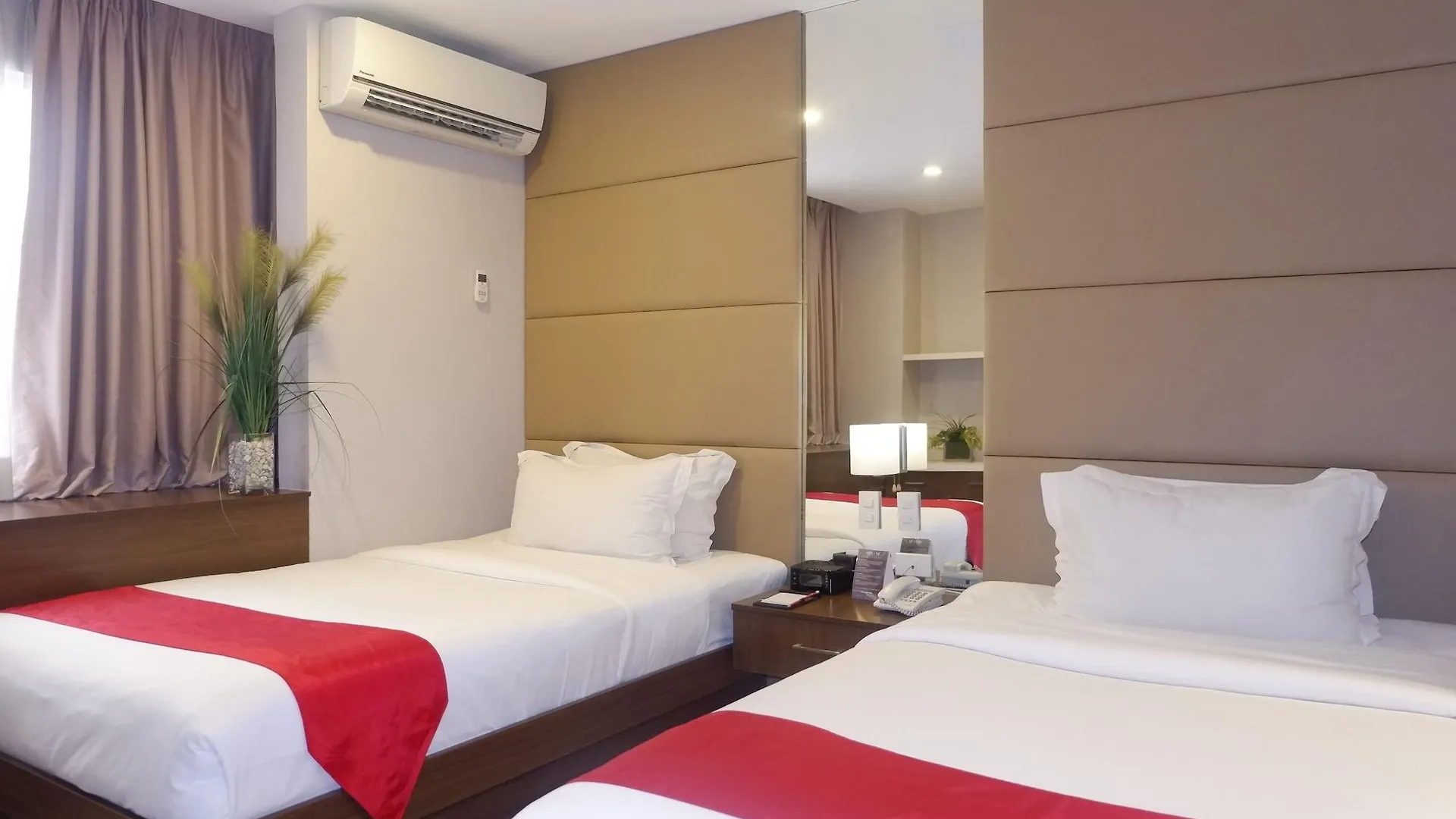Valero Grand Suites By Swiss-Belhotel Makati City Hotel